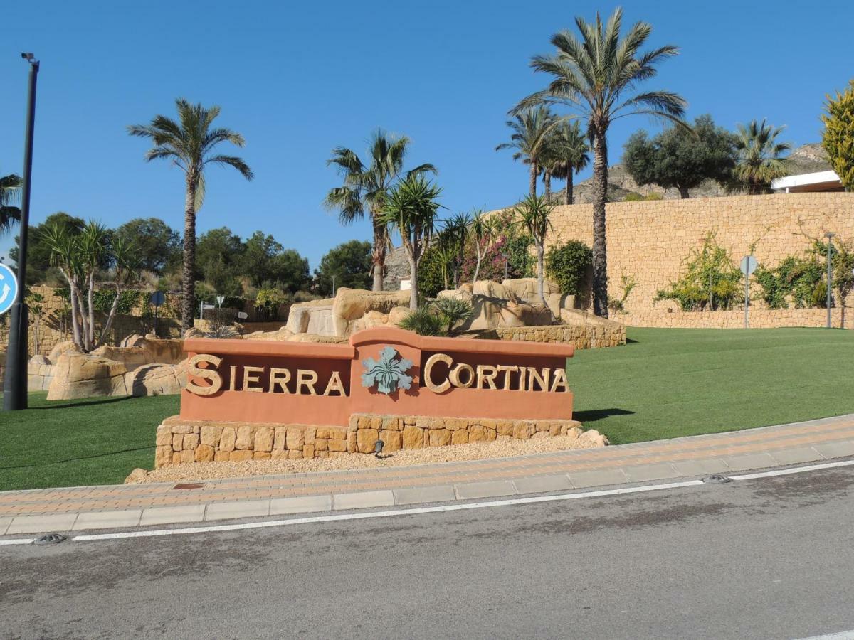 Sierra Cortina Resort ฟีเนสตรัต ภายนอก รูปภาพ
